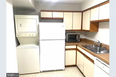 15100 Interlachen Drive #4-901, Silver Spring, MD 20906 - Photo 5