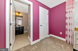 19740 Vaughn Landing Dr Dr, Germantown, MD 20874 - Photo 7