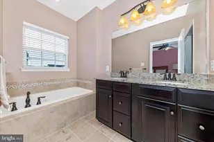 19740 Vaughn Landing Dr Dr, Germantown, MD 20874 - Photo 27