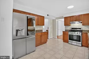 8428 Tea Rose Dr, Gaithersburg, MD 20879 - Photo 9