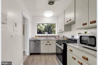 10661 Montrose Avenue, Bethesda, MD 20814 - Photo 5