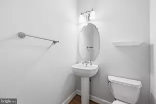 1004 Gaither Rd, Rockville, MD 20850 - Photo 15