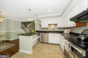 19807 Wheelwright Dr, Gaithersburg, MD 20886 - Photo 13