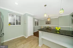 19807 Wheelwright Dr, Gaithersburg, MD 20886 - Photo 17