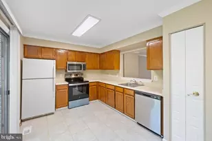 20104 Timber Oak Ln, Germantown, MD 20874 - Photo 9