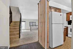 7607 Heatherton Ln, Rockville, MD 20854 - Photo 5