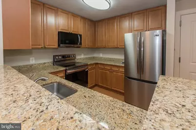 11700 Old Georgetown Road #807, North Bethesda, MD 20852 - Photo 9