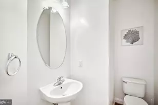 3905 Chelsea Park Ln, Burtonsville, MD 20866 - Photo 7