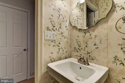 4912 Bradley Boulevard, Chevy Chase, MD 20815 - Photo 7