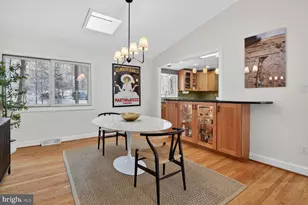 10209 Lloyd Rd, Potomac, MD 20854 - Photo 9