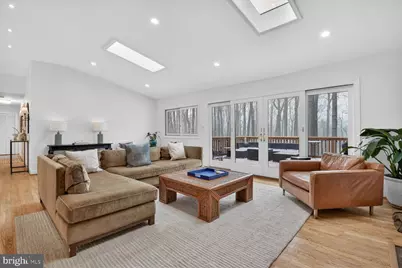 10209 Lloyd Road, Potomac, MD 20854 - Photo 3