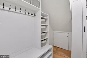 10209 Lloyd Rd, Potomac, MD 20854 - Photo 25