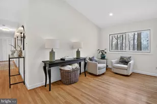 10209 Lloyd Rd, Potomac, MD 20854 - Photo 11