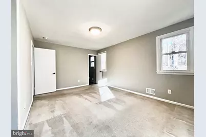 5719 Rossmore Drive, Bethesda, MD 20814 - Photo 9