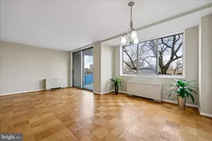 10401 Grosvenor Pl, Rockville, MD 20852 - Photo 9