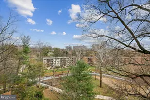 10401 Grosvenor Pl, Rockville, MD 20852 - Photo 7