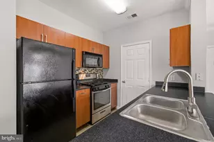 13501 Derry Glen Ct, Germantown, MD 20874 - Photo 17