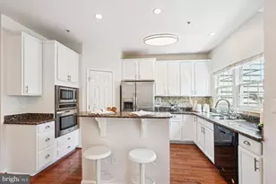 518 Winding Rose Dr, Rockville, MD 20850 - Photo 11