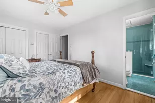 18900 Woodway Dr, Rockville, MD 20855 - Photo 25