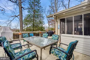 18900 Woodway Dr, Rockville, MD 20855 - Photo 49