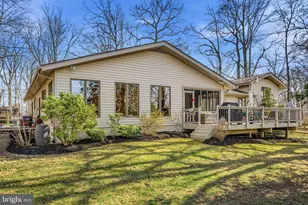 18900 Woodway Dr, Rockville, MD 20855 - Photo 53