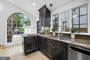 4817 Chevy Chase Blvd, Chevy Chase, MD 20815 - Photo 19