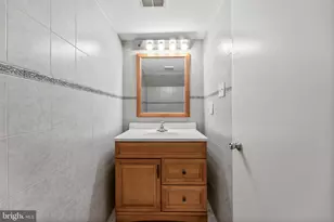 9052 Centerway Rd, Gaithersburg, MD 20879 - Photo 9