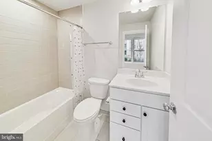 5038 Oakmoore Dr, Rockville, MD 20852 - Photo 13