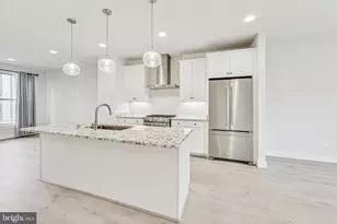 5038 Oakmoore Dr, Rockville, MD 20852 - Photo 5