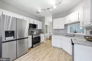 19744 Crested Iris Way, Montgomery Village, MD 20886 - Photo 15