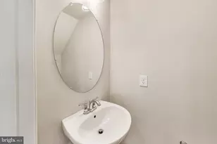 645 Diamondback Dr, Gaithersburg, MD 20878 - Photo 11