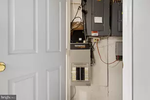 11301 Crossing Glen Ct, Potomac, MD 20854 - Photo 97