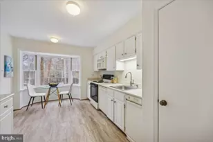 7847 Heatherton Ln, Rockville, MD 20854 - Photo 13