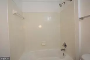 13850 Crosstie Dr, Germantown, MD 20874 - Photo 11