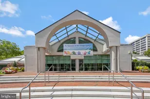 4601 N Park Ave N, Chevy Chase, MD 20815 - Photo 35