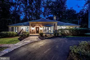 9225 Aldershot Dr, Bethesda, MD 20817 - Photo 17