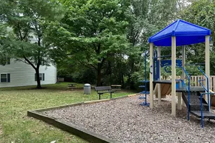 18334 Streamside Dr, Gaithersburg, MD 20879 - Photo 47