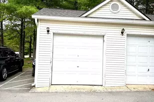 18334 Streamside Dr, Gaithersburg, MD 20879 - Photo 5