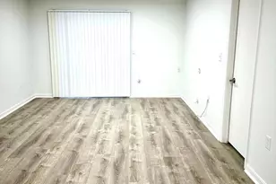 18334 Streamside Dr, Gaithersburg, MD 20879 - Photo 13