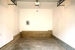 18334 Streamside Dr, Gaithersburg, MD 20879 - Photo 7