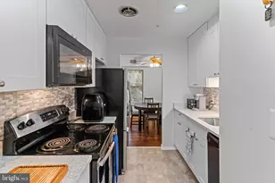 7925 Coriander Dr, Gaithersburg, MD 20879 - Photo 9