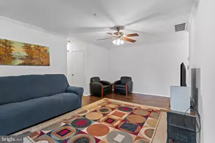 7925 Coriander Dr, Gaithersburg, MD 20879 - Photo 3