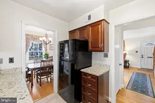 9225 Villa Dr, Bethesda, MD 20817 - Photo 13