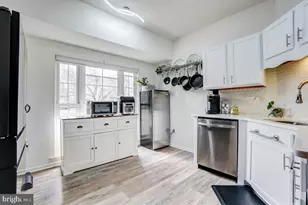 10305 Royal Woods Ct, Gaithersburg, MD 20886 - Photo 11