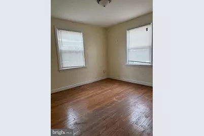 Crawford, Rockville, MD 20851 - Photo 3