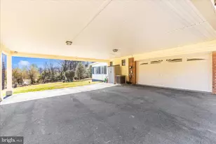 9504 Veirs Dr, Rockville, MD 20850 - Photo 53