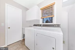 11806 Prestwick Rd, Potomac, MD 20854 - Photo 27