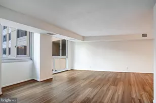4601 N Park Ave, Chevy Chase, MD 20815 - Photo 13