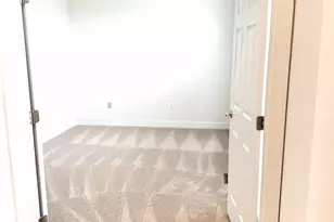 16402 Upbrook Ct, Rockville, MD 20853 - Photo 3