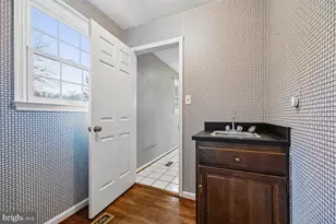 13724 Bridgewater Dr, Silver Spring, MD 20904 - Photo 39